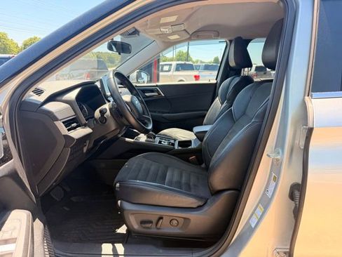 Used 2024 Mitsubishi Outlander SE FWD image 22