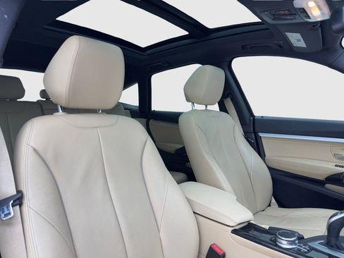 Used 2018 BMW 340i Gran Turismo xDrive image 41