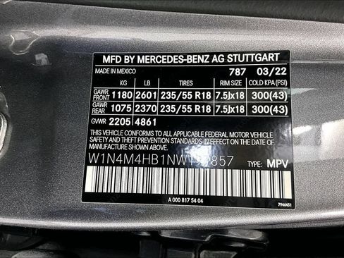Used 2022 Mercedes-Benz GLB 250 4MATIC w/ Premium Package Lite image 32
