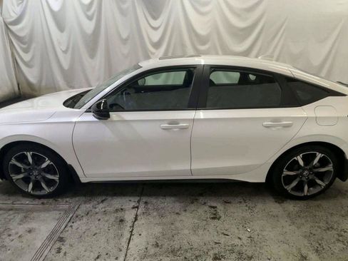 Certified 2025 Honda Civic Sport Touring image 5