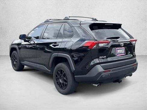Used 2023 Toyota RAV4 LE AWD/4WD image 7