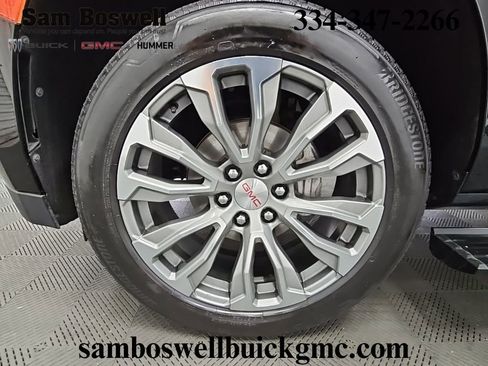 Used 2021 GMC Yukon Denali w/ Denali Premium Package image 52