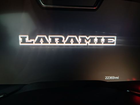 Used 2026 RAM 2500 Laramie AWD/4WD image 27