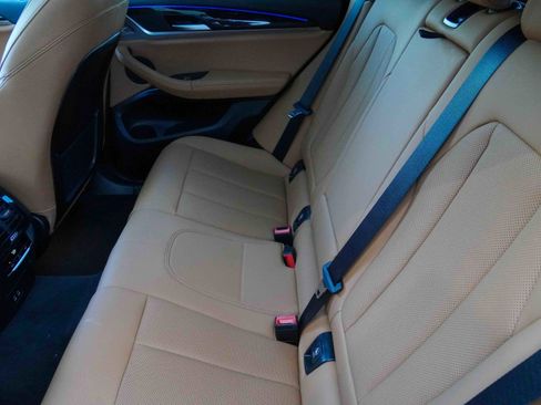 Certified 2025 BMW X4 xDrive30i image 37