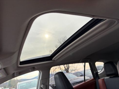 Used 2013 Toyota RAV4 Limited image 25