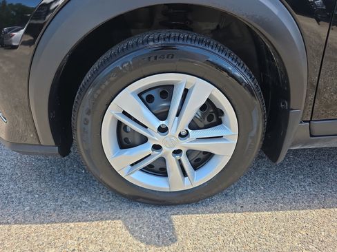 Used 2025 Nissan Kicks Play S FWD image 13
