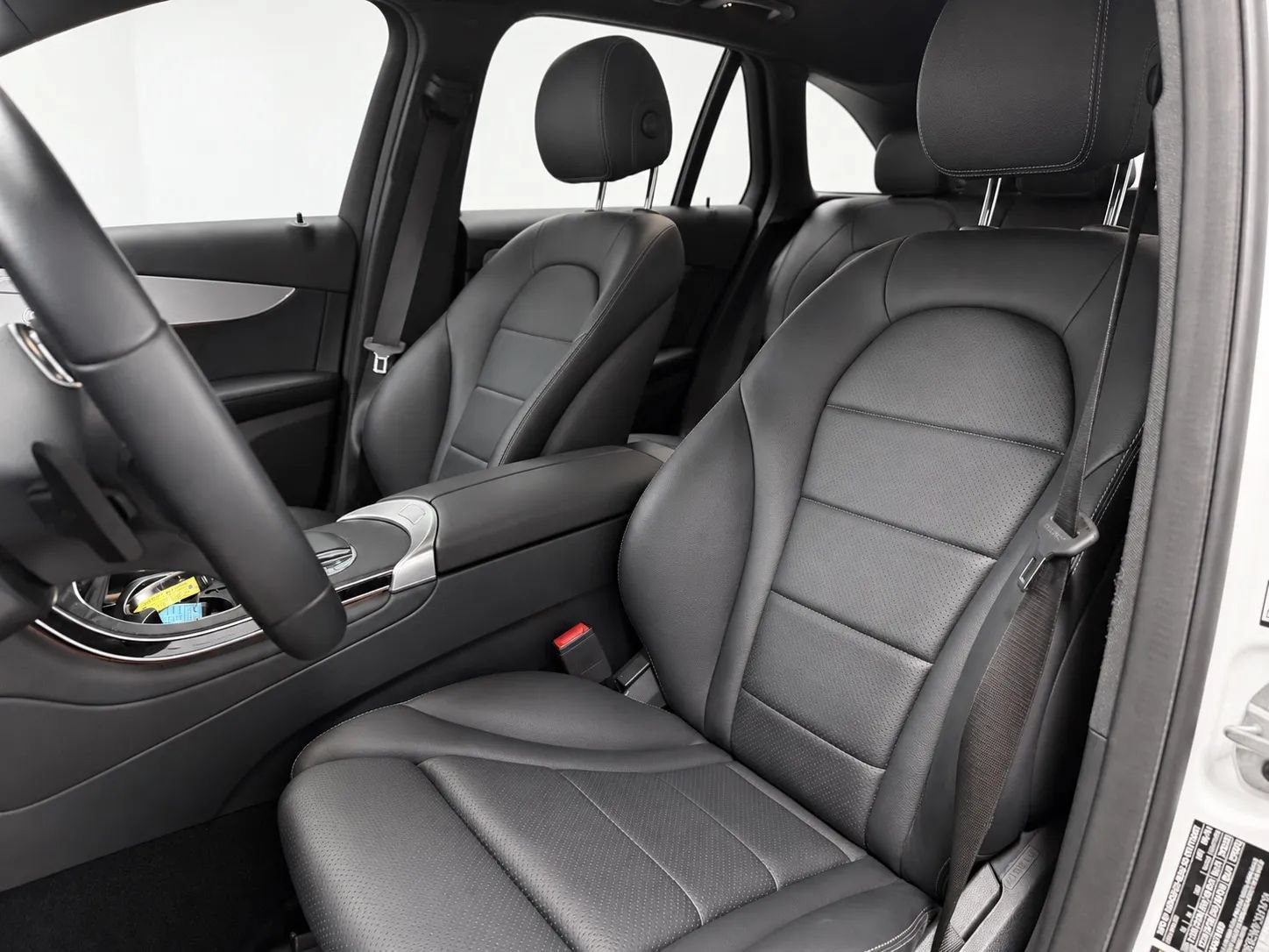 Used 2021 Mercedes-Benz GLC 300 4MATIC w/ Premium Package image 12
