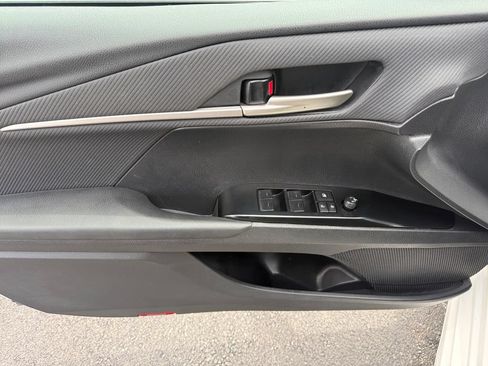 Used 2025 Toyota Camry SE FWD image 26