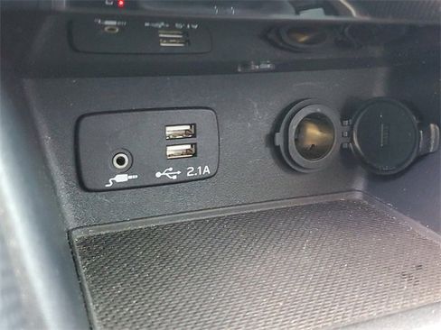 Used 2019 Subaru Forester Limited image 30