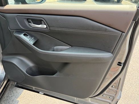 Used 2023 Nissan Rogue SV w/ SV Premium B Package AWD/4WD image 18