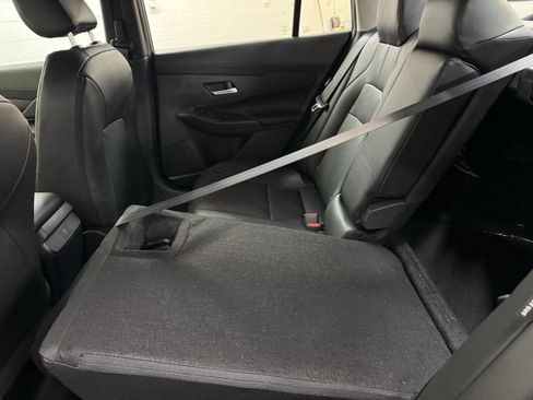 Used 2026 Nissan Sentra SR w/ SR Premium Package FWD image 32