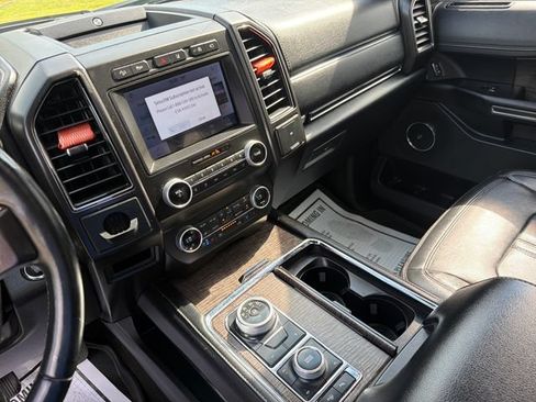Used 2021 Ford Expedition Limited AWD/4WD image 18