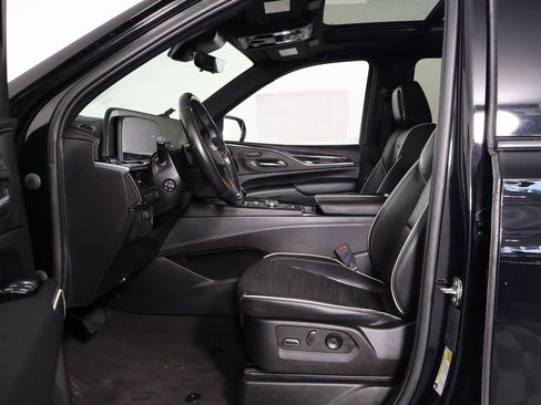 Used 2023 Cadillac Escalade ESV Sport image 10