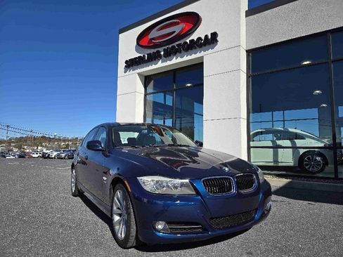 Used 2011 BMW 328i xDrive Sedan image 1