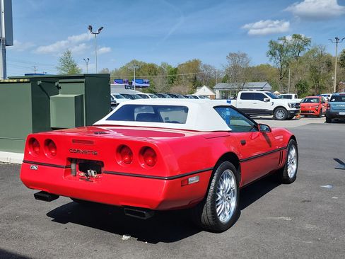 Used 1990 Chevrolet Corvette Convertible RWD image 5