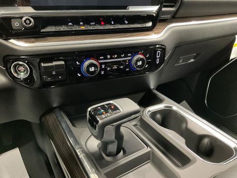 New 2026 Chevrolet Silverado 1500 RST AWD/4WD image 17