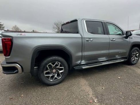 New 2026 GMC Sierra 1500 SLT w/ SLT Convenience Package image 8