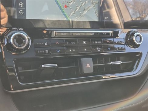 Used 2022 Toyota Highlander Limited image 28