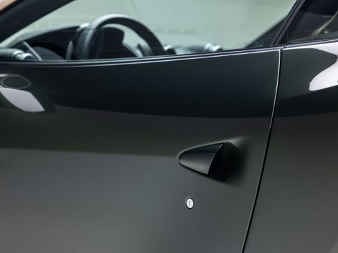 Certified 2019 Ferrari Portofino RWD image 32