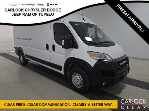 Used 2025 RAM ProMaster 2500 w/ Convenience Group image 3