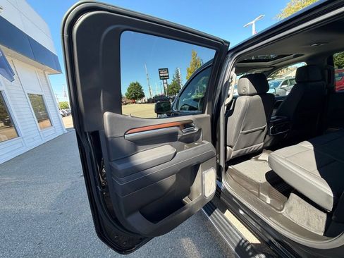 Used 2025 GMC Sierra 1500 Denali AWD/4WD image 21
