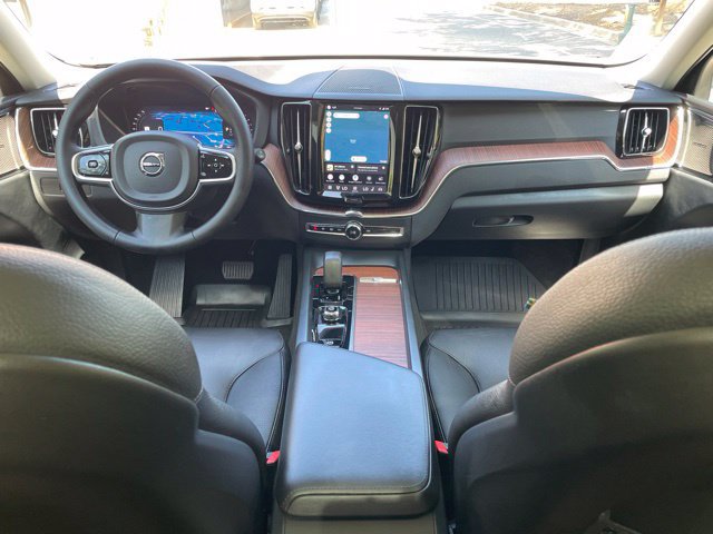 Certified 2023 Volvo XC60 B5 Plus w/ Climate Package AWD/4WD image 22