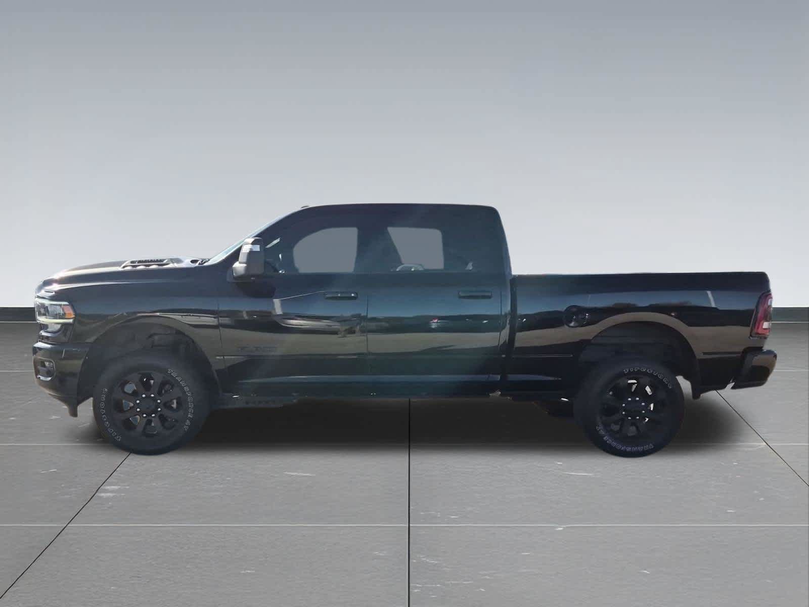 Used 2024 RAM 2500 Laramie w/ Night Edition AWD/4WD image 3