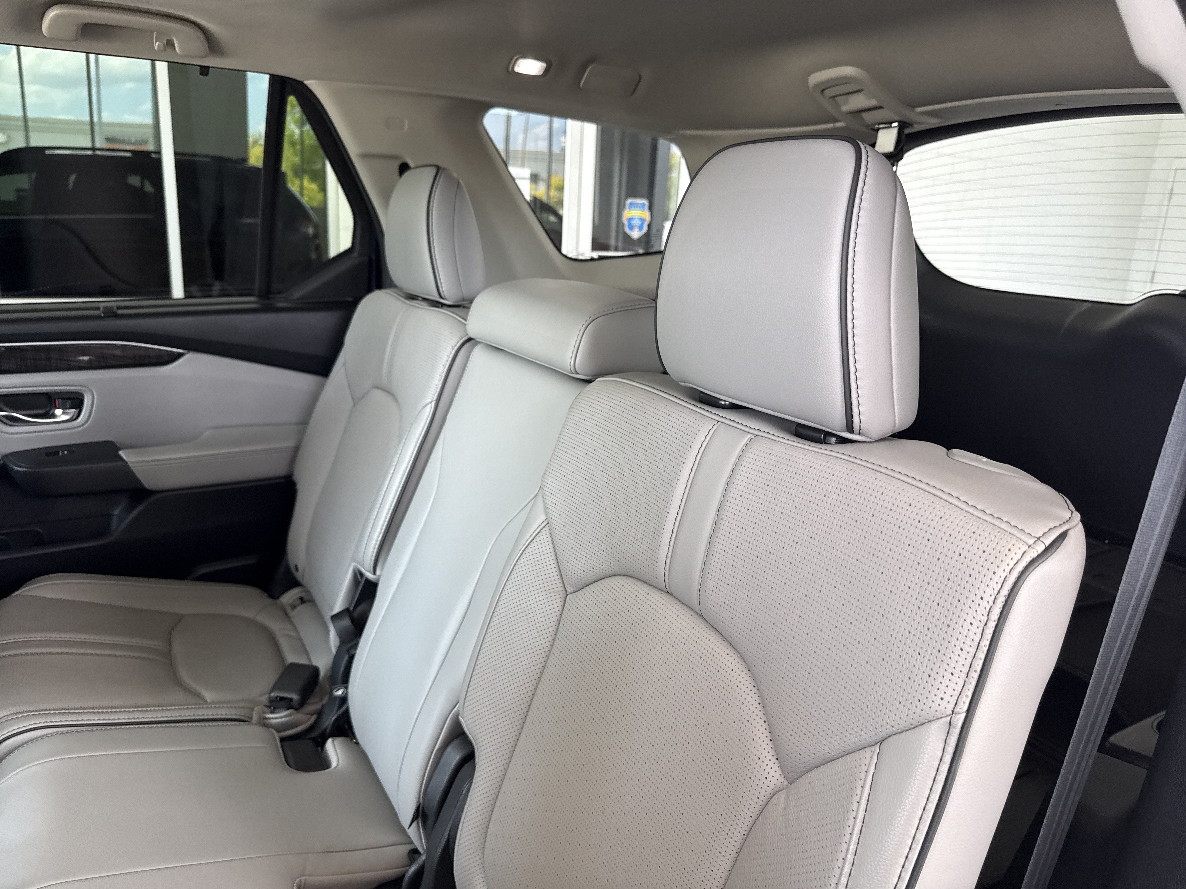 Used 2023 Honda Pilot Elite image 30