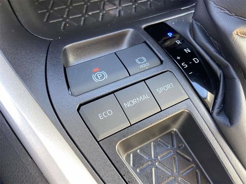 Used 2025 Toyota RAV4 LE image 27