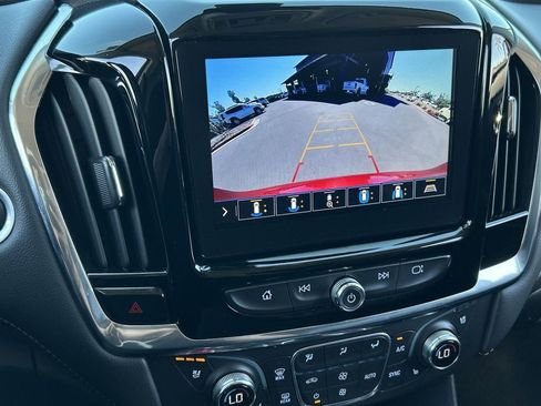 Used 2020 Chevrolet Traverse Premier image 15