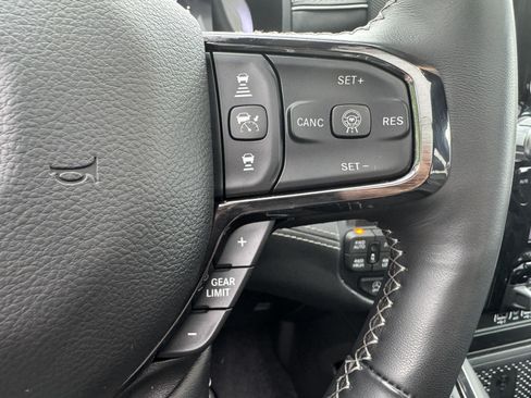 Used 2026 RAM 1500 Limited AWD/4WD image 38