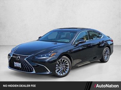 Used 2024 Lexus ES 300h w/ Accessory Package (Z2)
