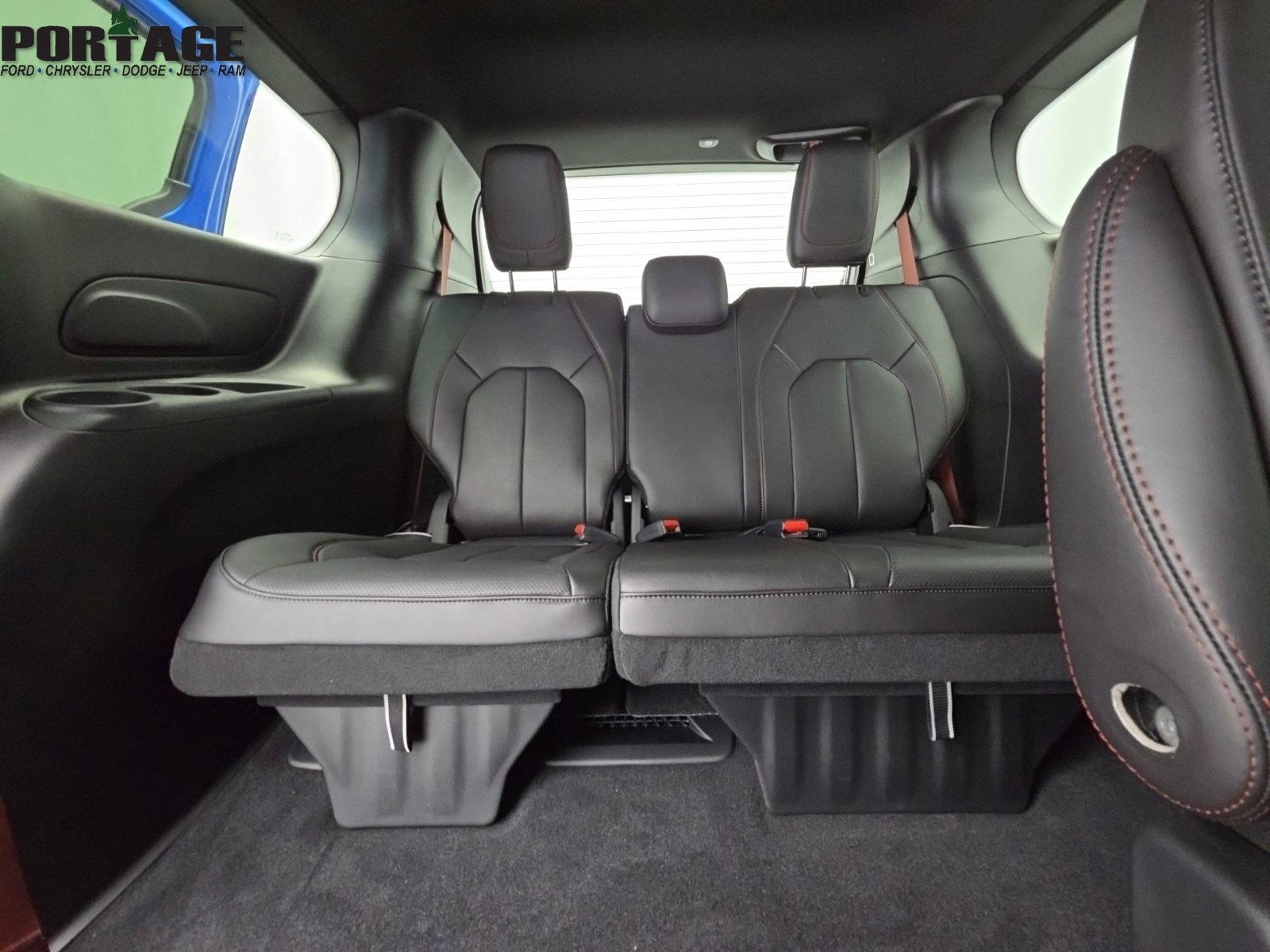 New 2027 Chrysler Pacifica Select AWD/4WD image 42