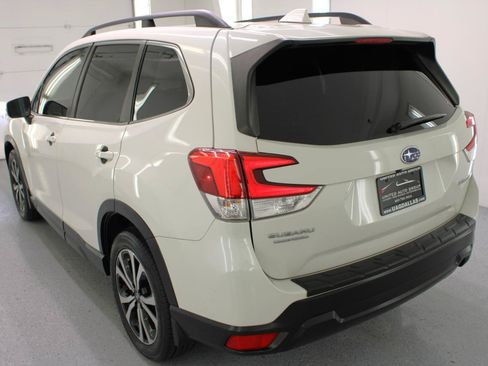 Used 2019 Subaru Forester Limited AWD/4WD image 7