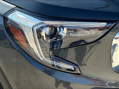 Used 2018 GMC Terrain SLE FWD image 30