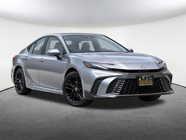 Certified 2026 Toyota Camry SE FWD image 2