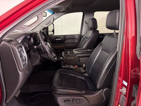 Used 2020 Chevrolet Silverado 2500 LT w/ Texas Edition image 15