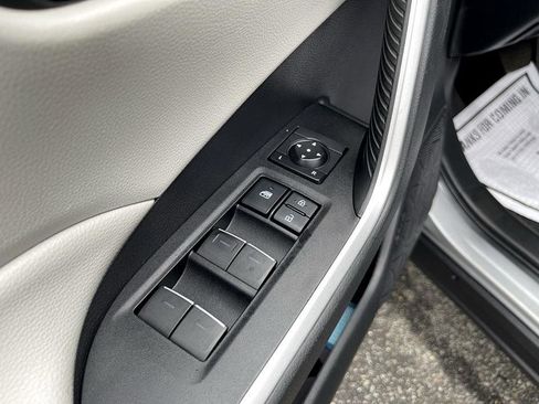 Used 2022 Toyota RAV4 XLE w/ Convenience Package image 20