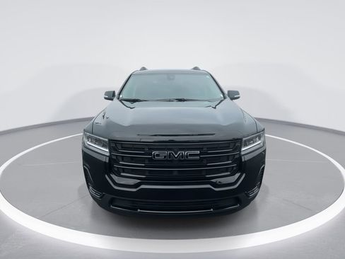 Certified 2023 GMC Acadia SLE w/ Driver Convenience Package image 3