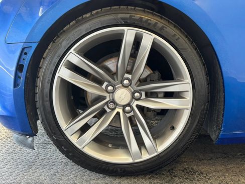 Used 2017 Chevrolet Camaro LT RWD image 38