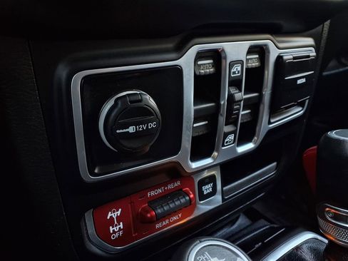 Used 2018 Jeep Wrangler Unlimited Rubicon w/ Safety Group AWD/4WD image 7