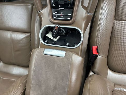 Used 2014 Porsche Cayenne GTS AWD/4WD image 25