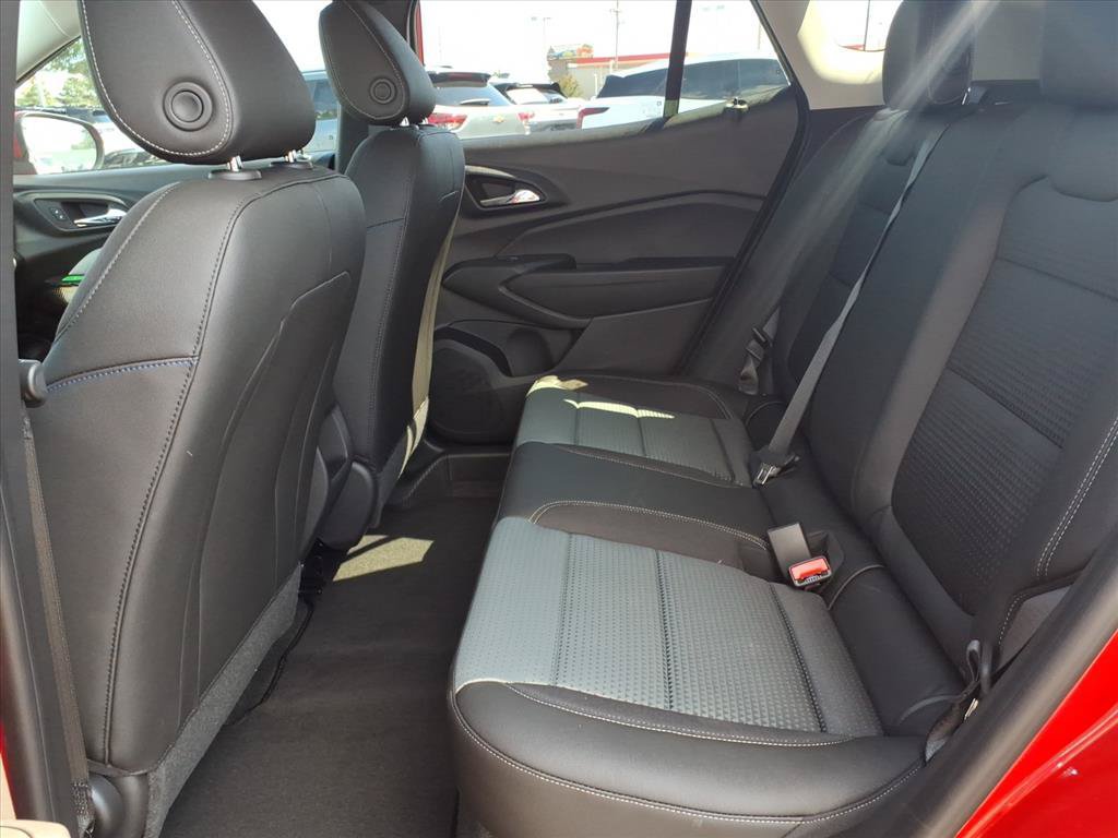 New 2026 Chevrolet Trax LT w/ LT Convenience Package FWD image 14