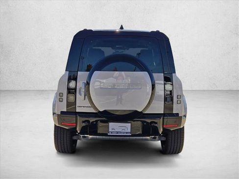 New 2026 Land Rover Defender 110 X-Dynamic SE image 8