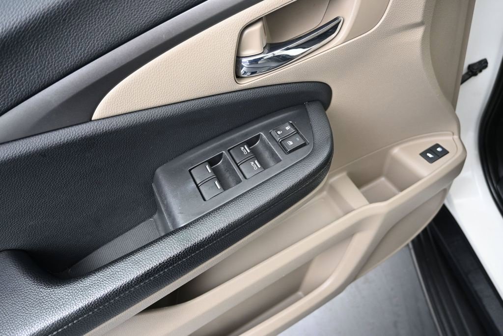 Used 2018 Honda Pilot EX-L image 17