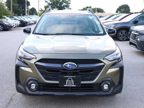 Certified 2025 Subaru Outback Premium AWD/4WD image 3