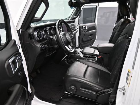 Used 2021 Jeep Wrangler Unlimited Sahara AWD/4WD image 8