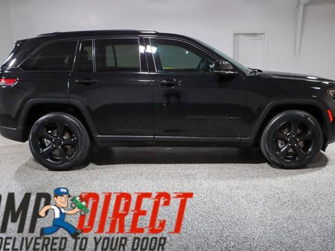 Used 2023 Jeep Grand Cherokee Altitude image 6