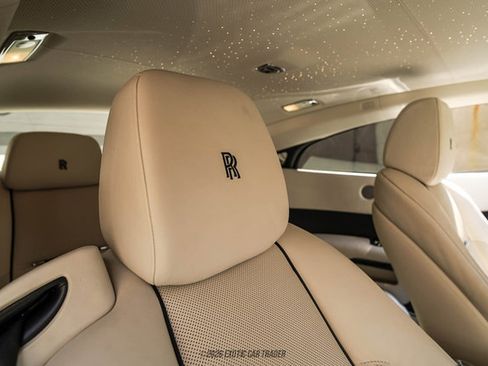 Used 2017 Rolls-Royce Wraith RWD image 48