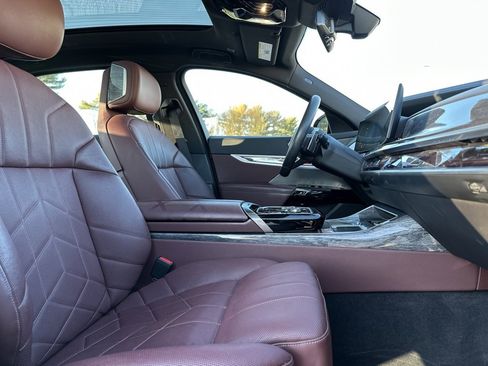 Certified 2023 BMW 760i xDrive image 30
